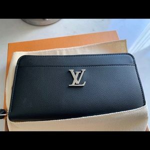 Louis Vuitton wallet NWT